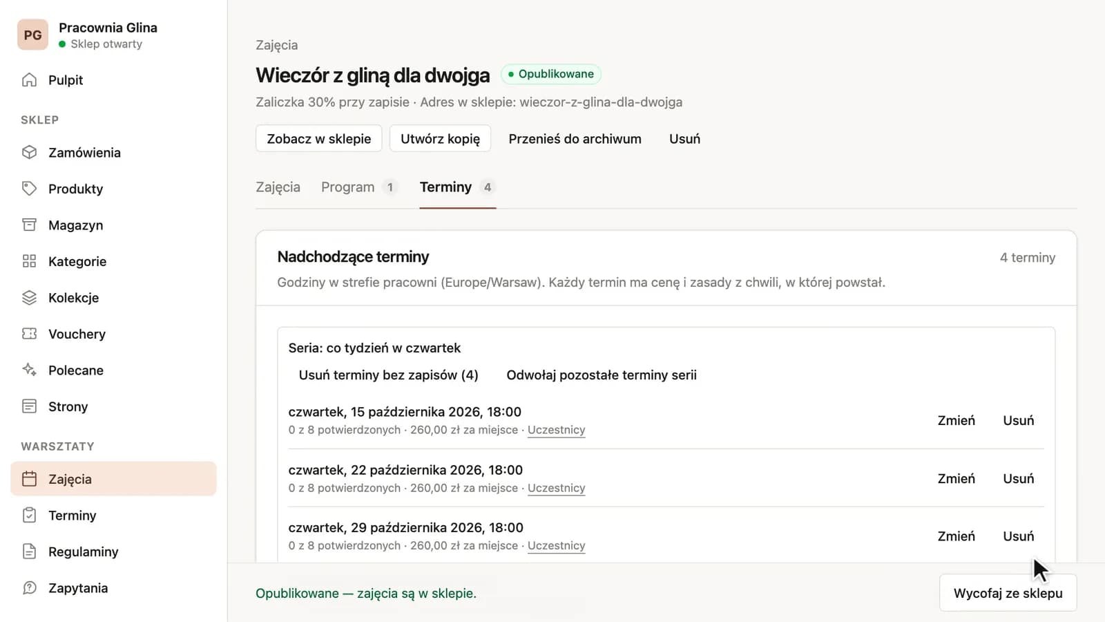 Panel: zajęcia „Wieczór z gliną dla dwojga”, status Opublikowane, zaliczka 30% przy zapisie, lista czterech czwartkowych terminów po 260 zł za miejsce z liczbą potwierdzonych osób i linkiem do uczestników.
